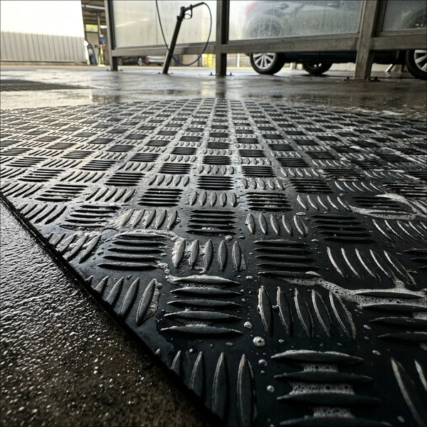 Farm Equipment Washdown Bay Mat